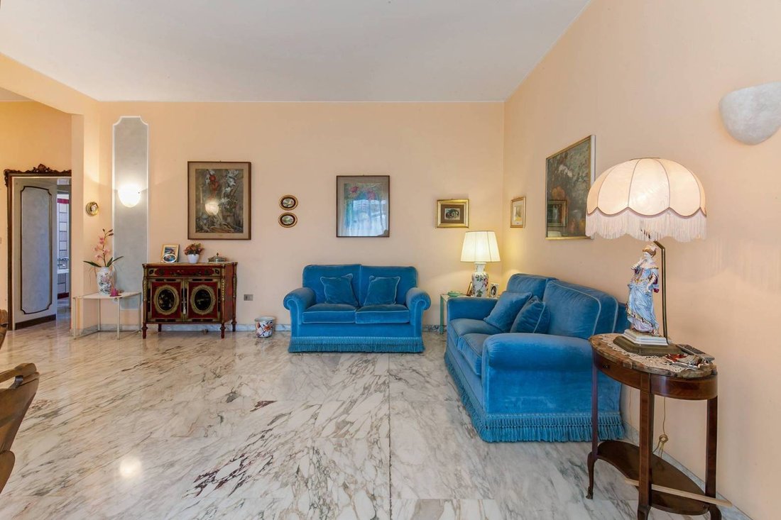 Apartment in Romagna, Milan, Italy 3 - 15694864