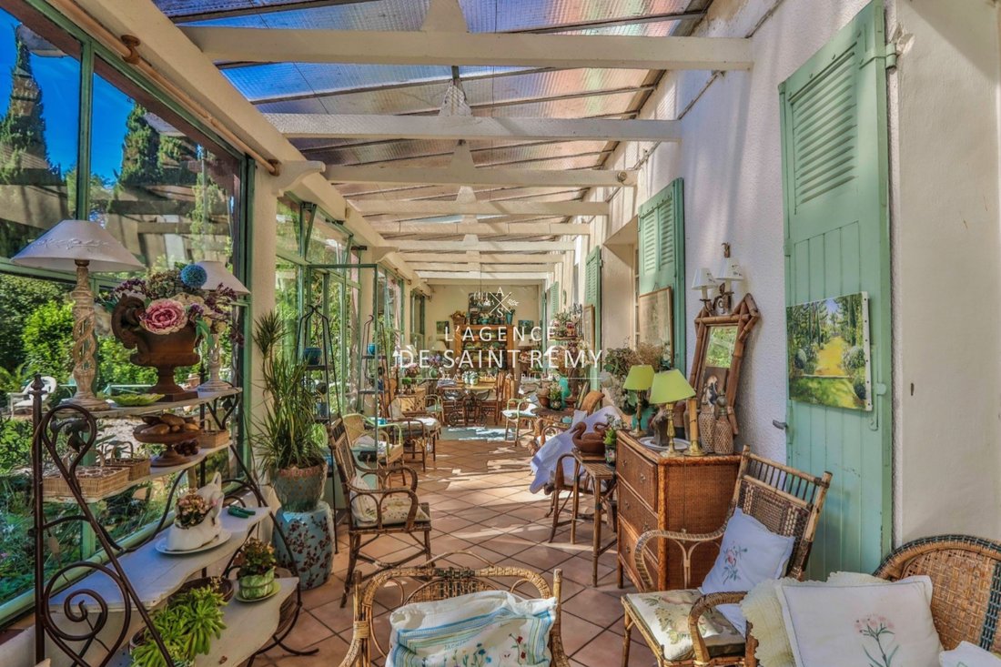 Villa in Orgon, Provence-Alpes-Côte d'Azur, France 5 - 15694509