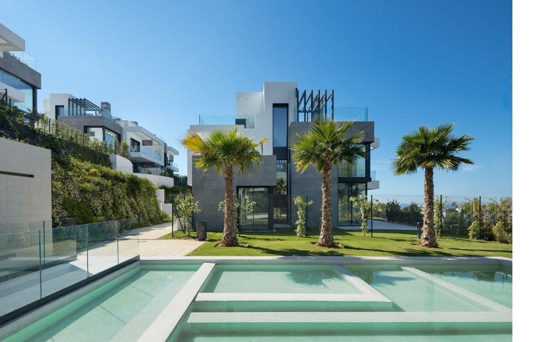 Villa in Marbella, Andalusia, Spain 4 - 15237275