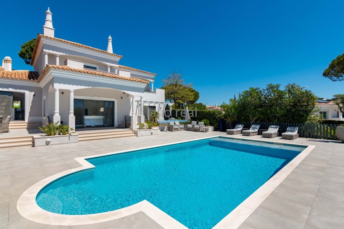 Villa in Vale do Lobo, Almancil, Portugal 3 - 15693638
