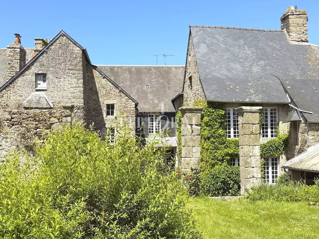 Estate in Quintin, Brittany, France 1 - 15693263