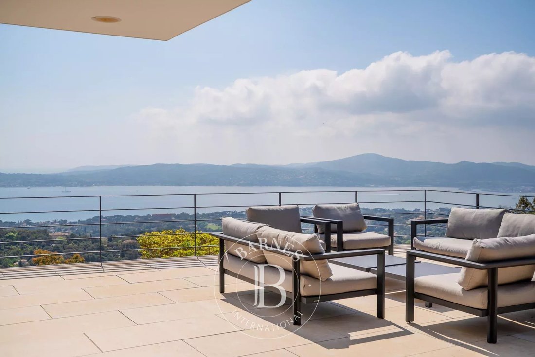 Villa in Grimaud, Provence-Alpes-Côte d'Azur, France 3 - 15485142