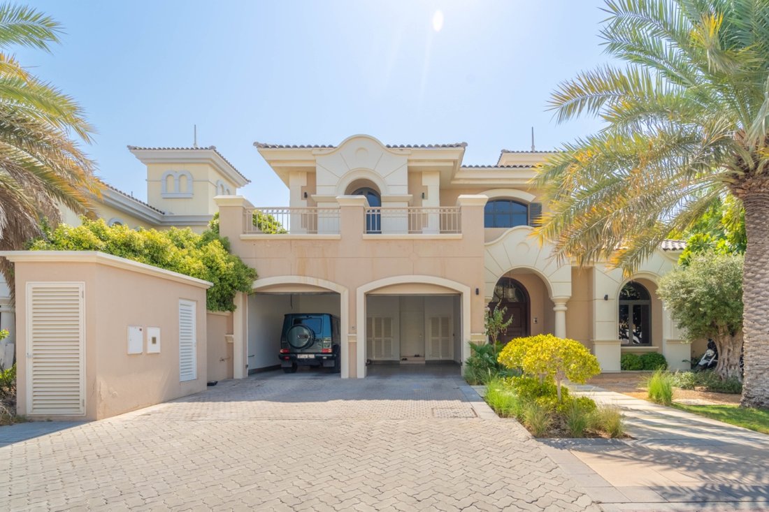 Villa in Dubai, Dubai, United Arab Emirates 1 - 15695885