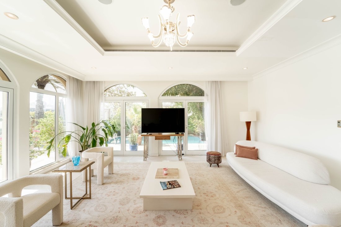 Villa in Dubai, Dubai, United Arab Emirates 4 - 15695885