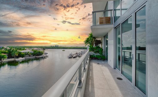 Condo in Golden Beach, Florida, United States 1