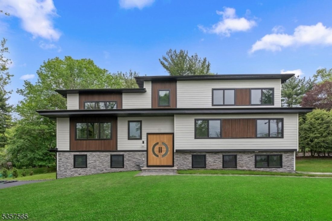 House in Millburn Twp., New Jersey, United States 2 - 15696052
