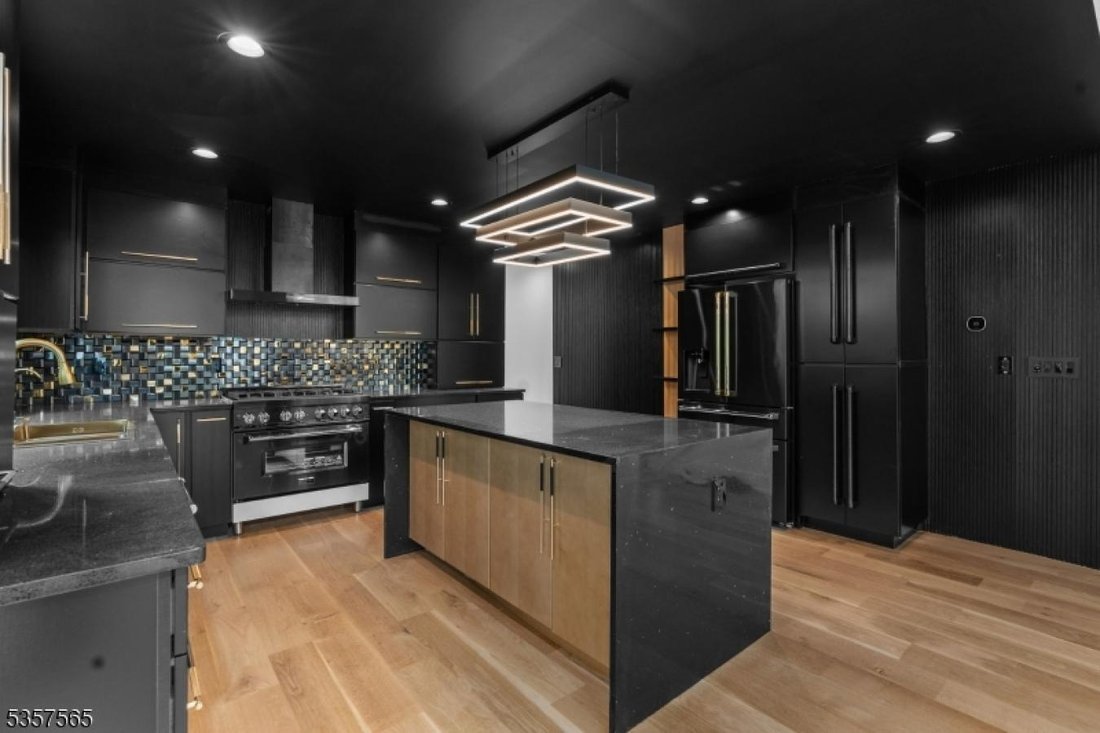 House in Millburn Twp., New Jersey, United States 5 - 15696052