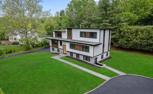 House in Millburn Twp., New Jersey, United States 1