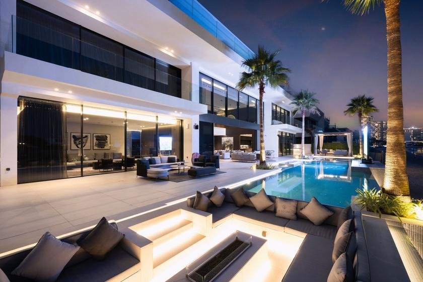 Villa in Dubai, Dubai, United Arab Emirates 4 - 15696384
