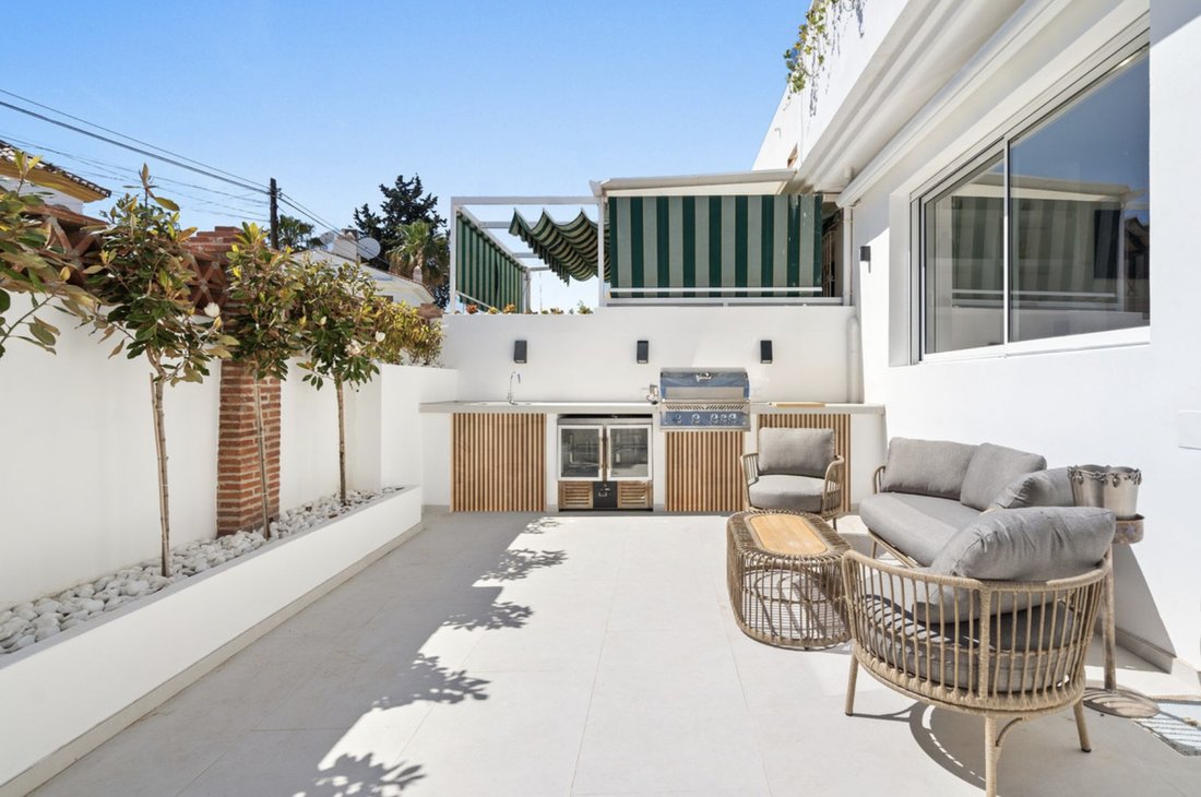 Townhouse in San Pedro de Alcantara, Andalusia, Spain 1 - 15696471