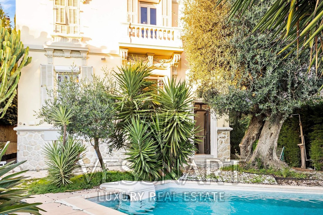 Villa a Nizza, Provenza-Alpi-Costa Azzurra, Francia 1 - 15697240