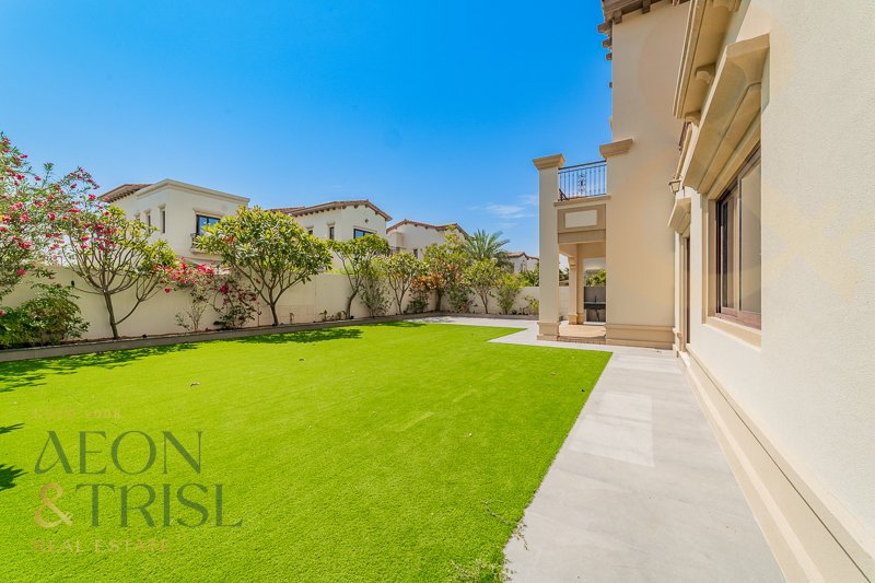 Villa in Wadi Al Safa 6, Wadi Al Safa, Dubai 3 - 15697119