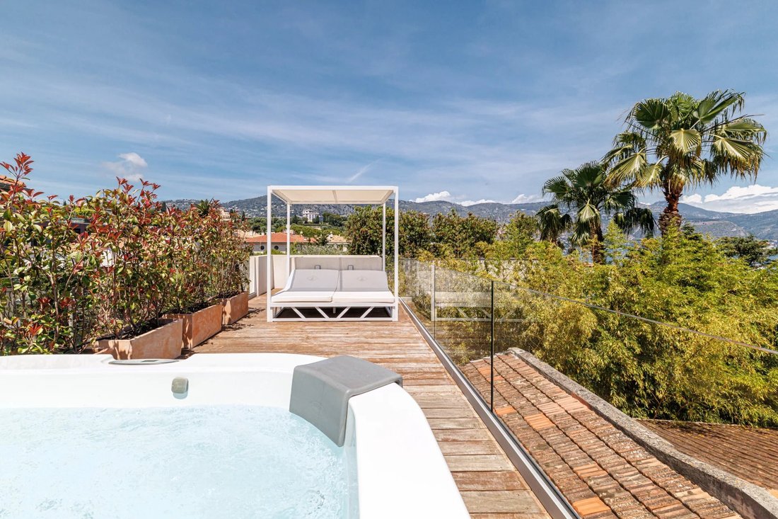 Estate in Saint-Jean-Cap-Ferrat, Provence-Alpes-Côte d'Azur, France 1 - 15697109