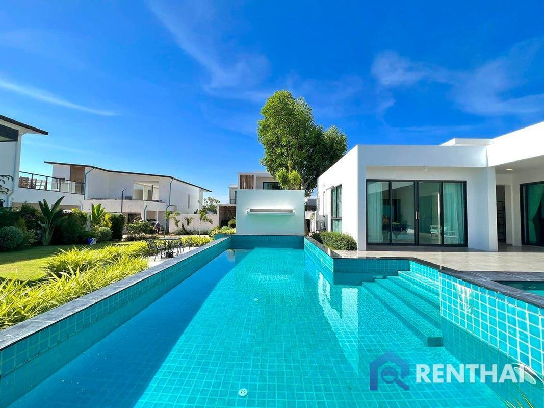 Villa in Pattaya City, Thailand 1 - 15697046