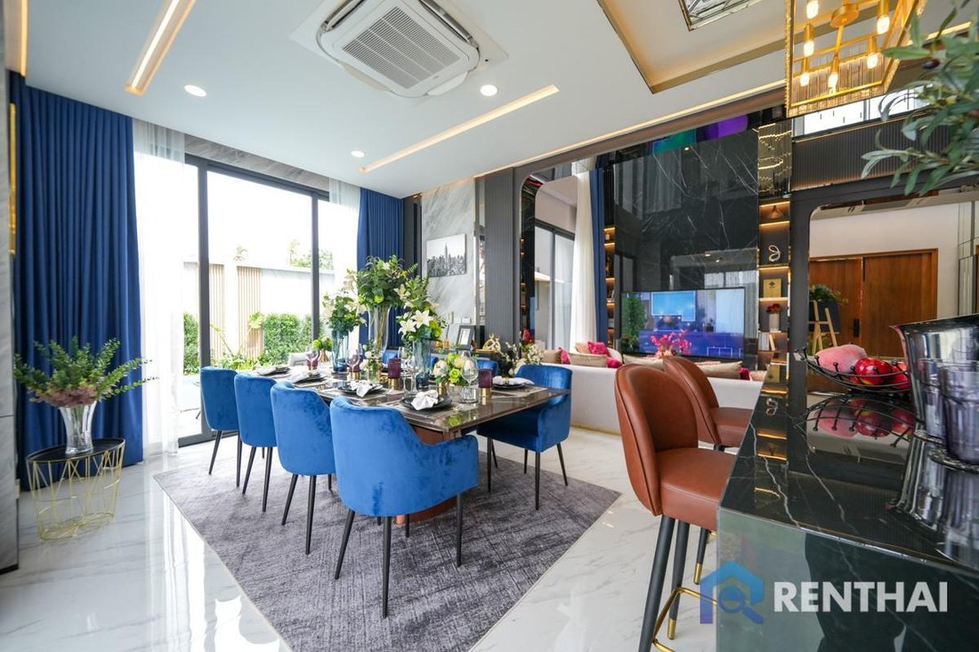 Villa in Pattaya City, Thailand 3 - 15697047