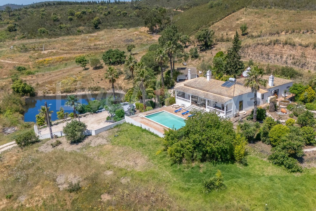 Villa à Marmelete, Algarve, Portugal 1 - 15697344