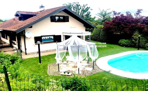 Villa en Guanzate, Lombardía, Italia 1