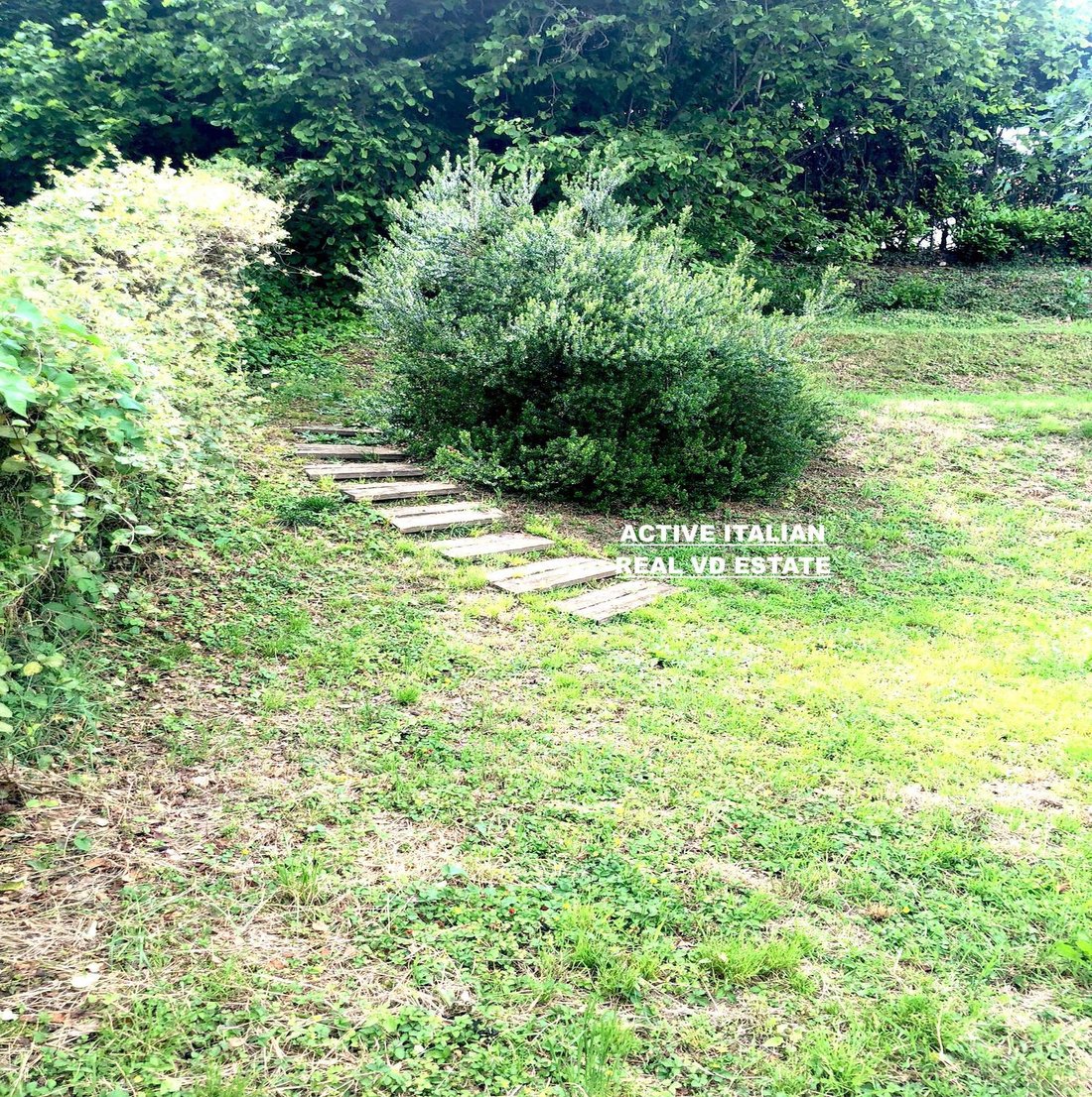 Villa in Guanzate, Lombardy, Italy 3 - 15564875