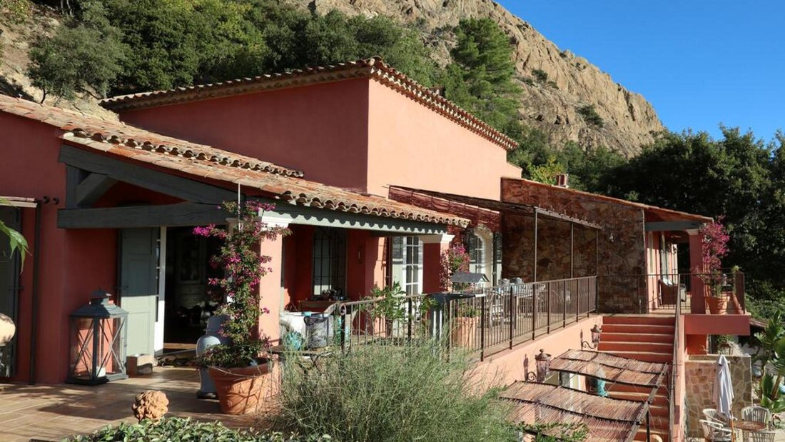 House in La Garde-Freinet, Provence-Alpes-Côte d'Azur, France 1 - 15697736