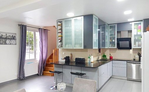 House in Bercheres Nord, Pontault-Combault, France 1