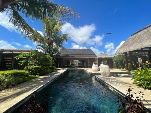 Villa in Grand Baie, Rivière du Rempart District, Mauritius 1 - 15704928