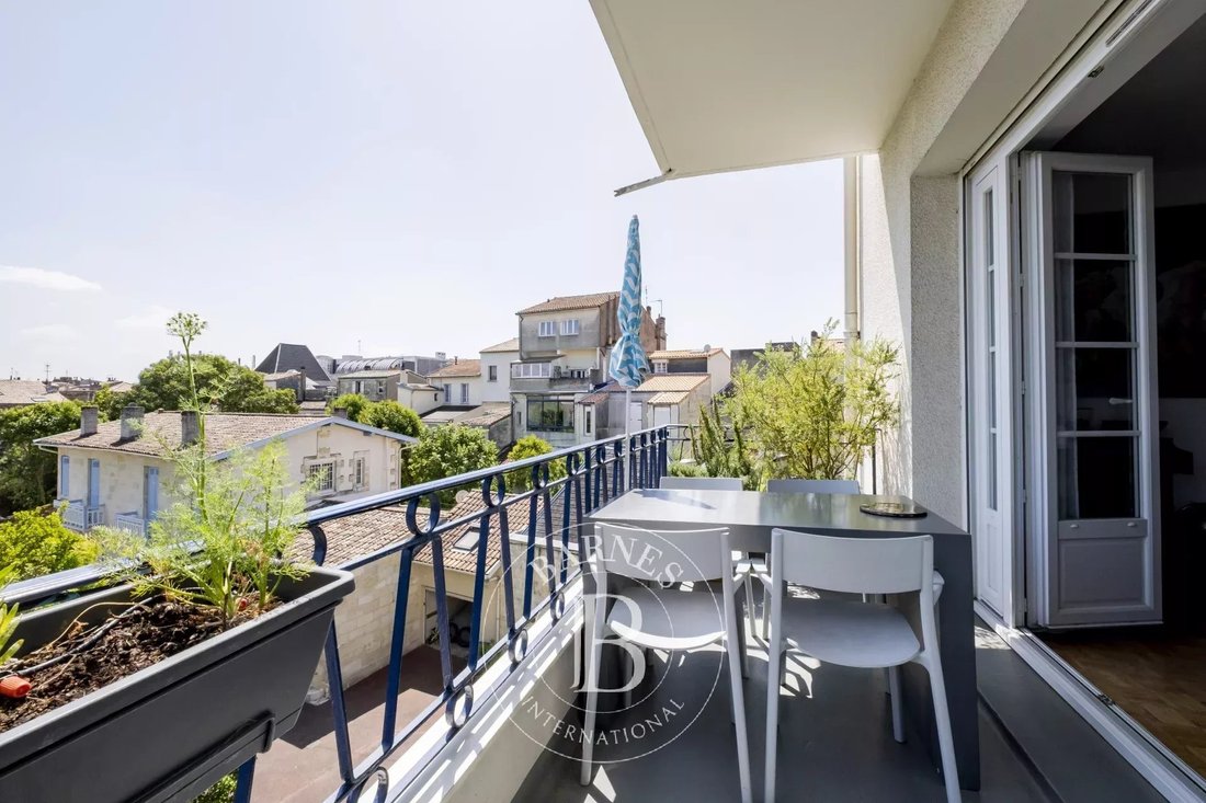Appartement à Hôtel de Ville-Quinconce-Saint Seurin-Fondaudège, Bordeaux, France 1 - 15698206
