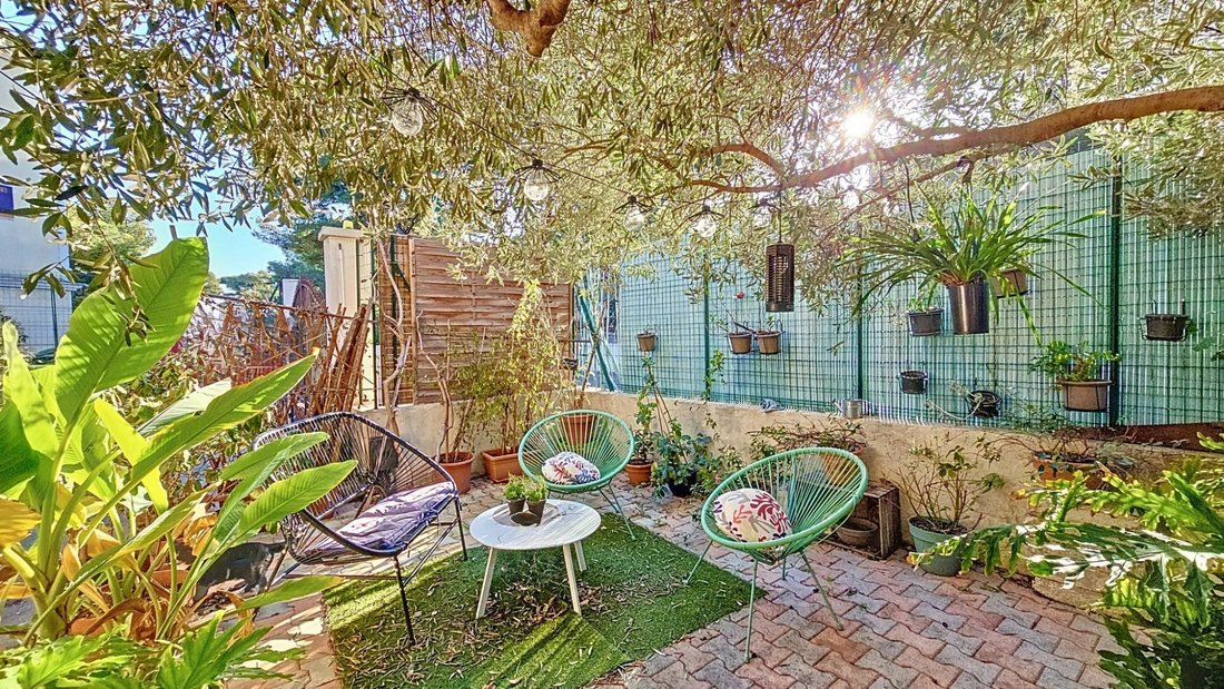 Villa in Coste Chaude-Mauveou, La Seyne-sur-Mer, France 1 - 15707350