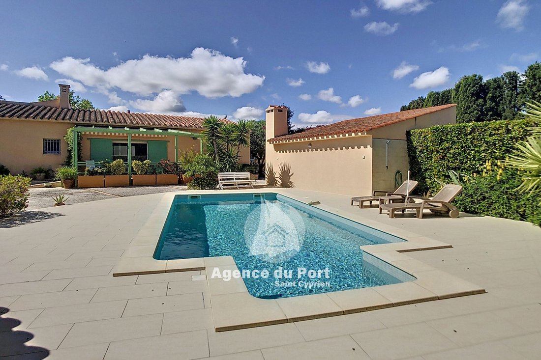 Villa in Saint-Cyprien, Occitania, France 1 - 15009109