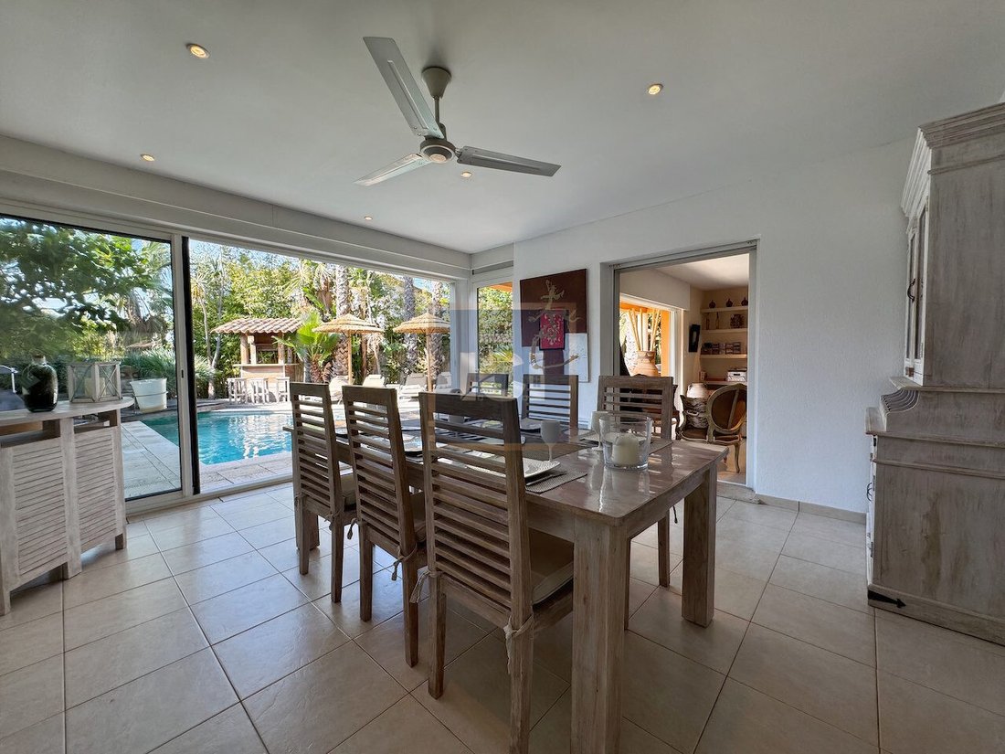 Villa in Ville-Les Saquedes-Le Bouillonnet, Sainte-Maxime, France 4 - 15704304