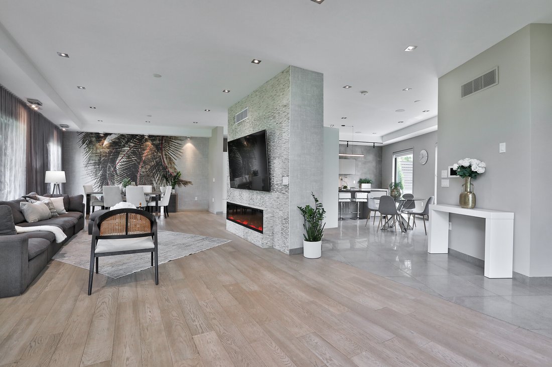House in Toronto, Ontario, Canada 5 - 15692854
