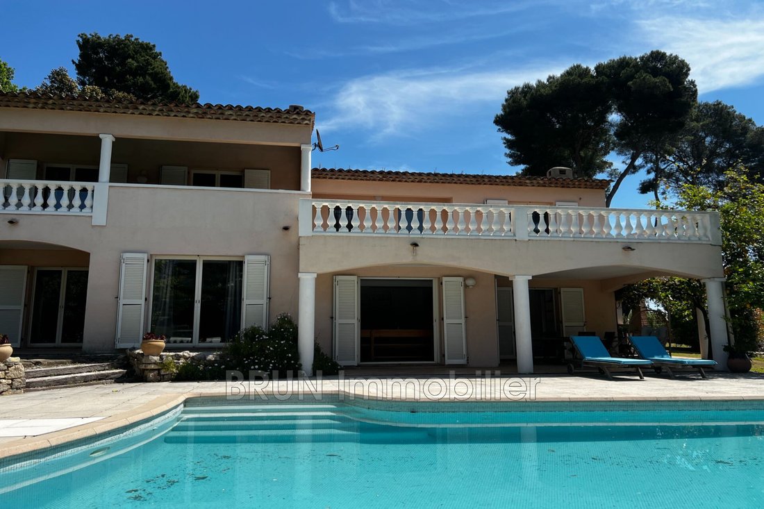 Villa in Saint Maymes-Lauvert, Antibes, France 1 - 15646767
