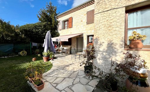 Villa in Notre Dame, Vence, Frankreich 1