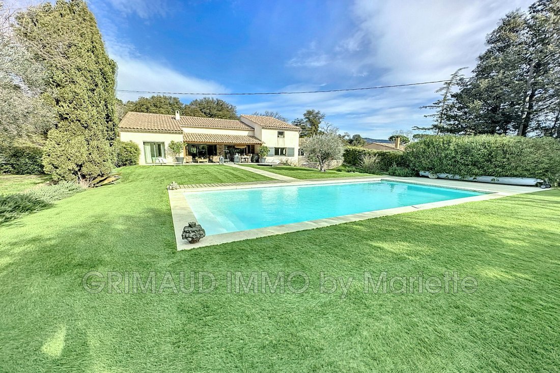 Villa in Le Plan-de-la-Tour, Provence-Alpes-Côte d'Azur, France 2 - 13709558
