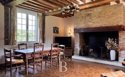 2h From Paris, In The Heart Of The Pays D’auge Area. A Listed 16th /18th Century Chateau Set In Abou