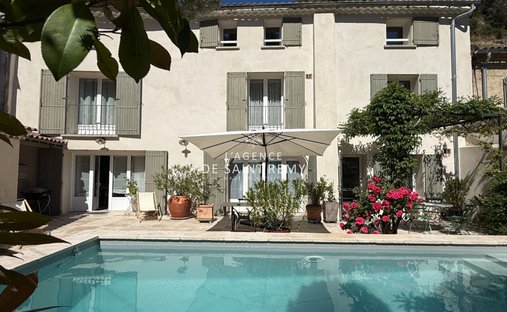 Villa in Barbentane, Provence-Alpes-Côte d'Azur, France 1