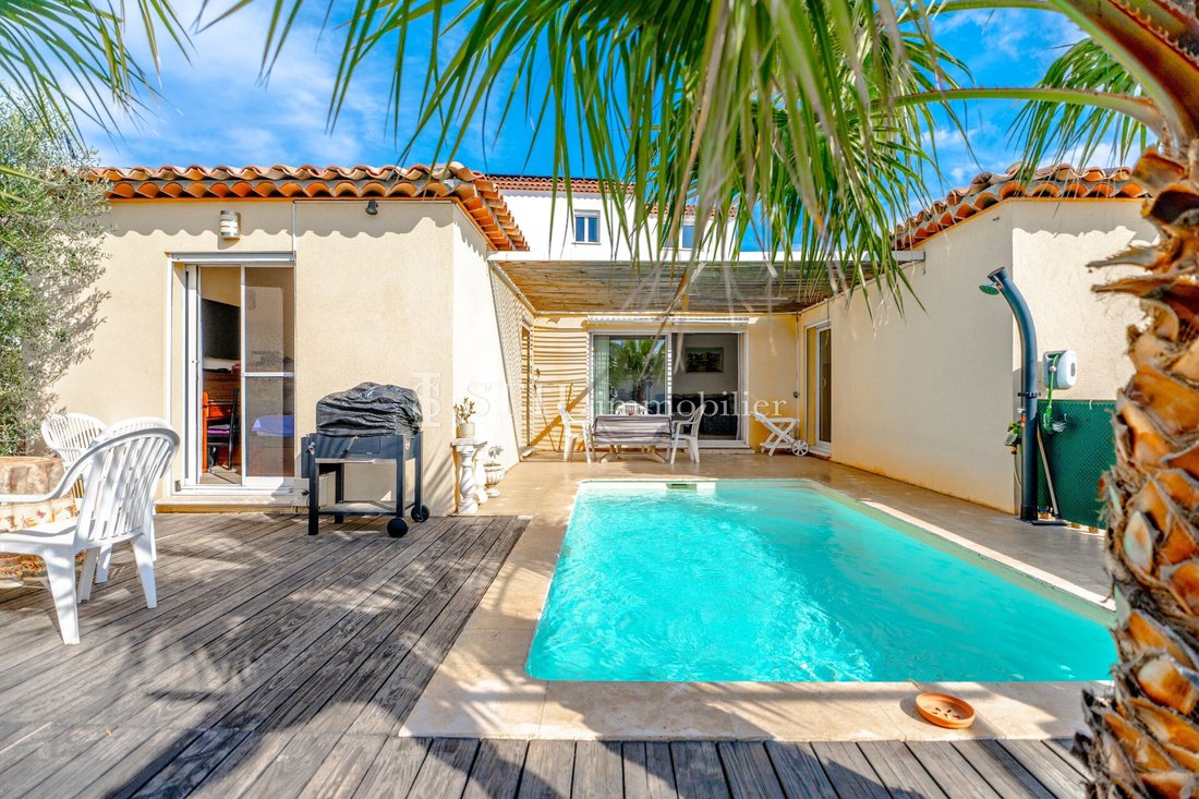 Villa in Ville-Les Saquedes-Le Bouillonnet, Sainte-Maxime, France 1 - 13949979