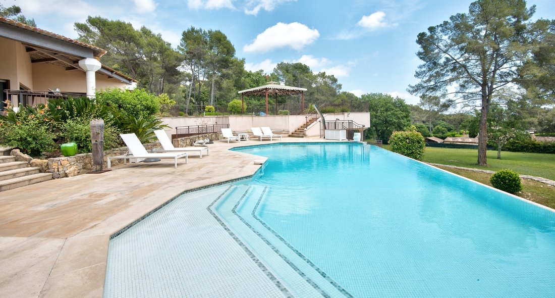 House in Mougins, Provence-Alpes-Côte d'Azur, France 4 - 15698377