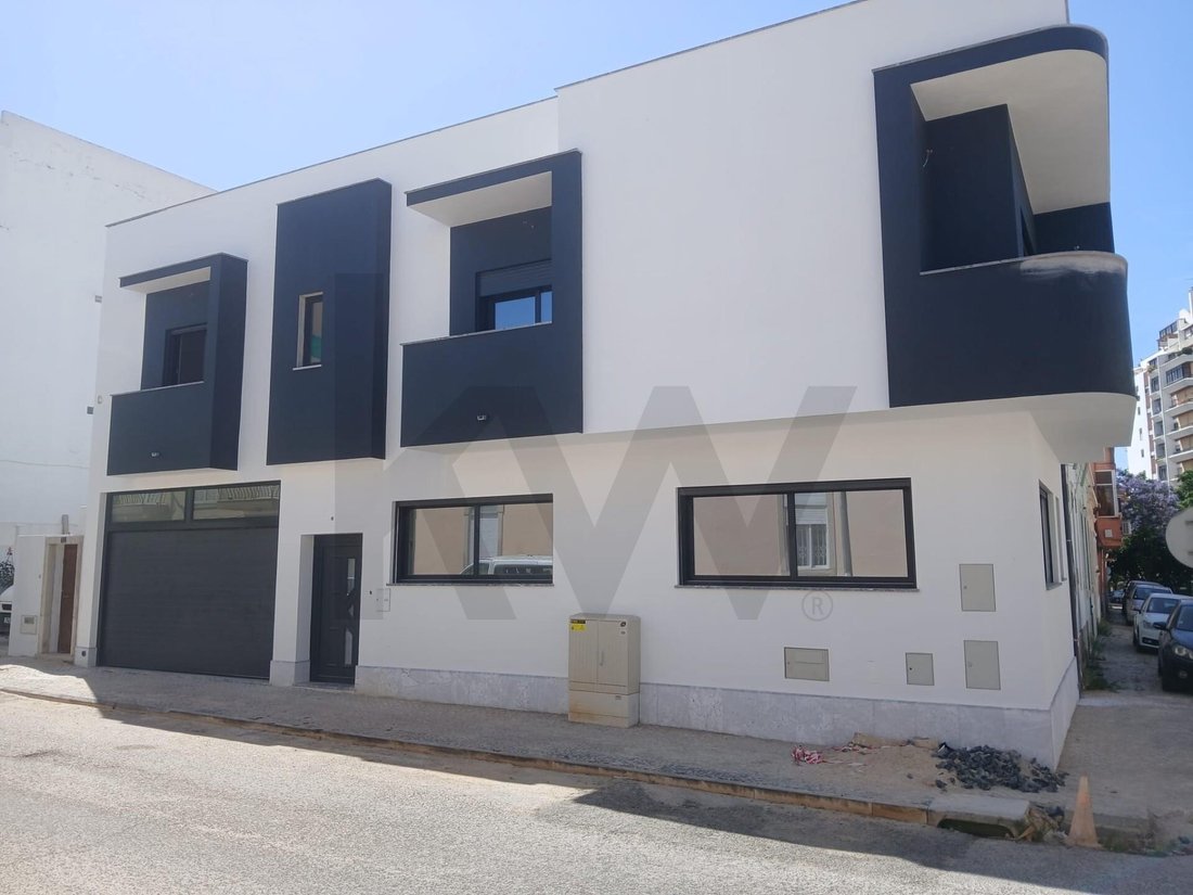 Townhouse in Faro (Se e Sao Pedro), Algarve, Portugal 1 - 15269266