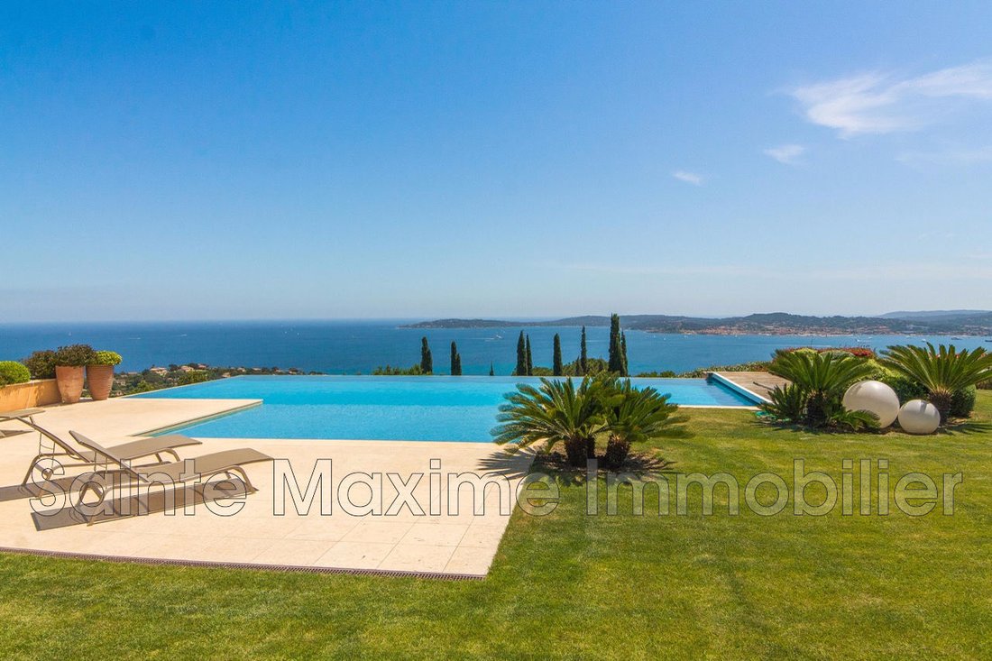 Villa in Grimaud, Provence-Alpes-Côte d'Azur, France 1 - 12627386