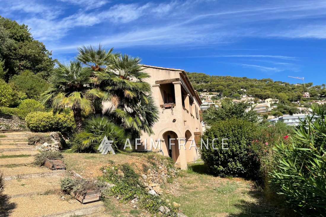 Villa in Village-Cros de Caste-Coupiere-Mont Gros, Roquebrune-Cap-Martin, France 1 - 12787327