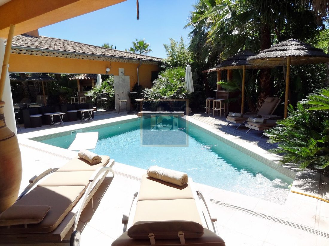 Villa in Ville-Les Saquedes-Le Bouillonnet, Sainte-Maxime, France 5 - 15704304