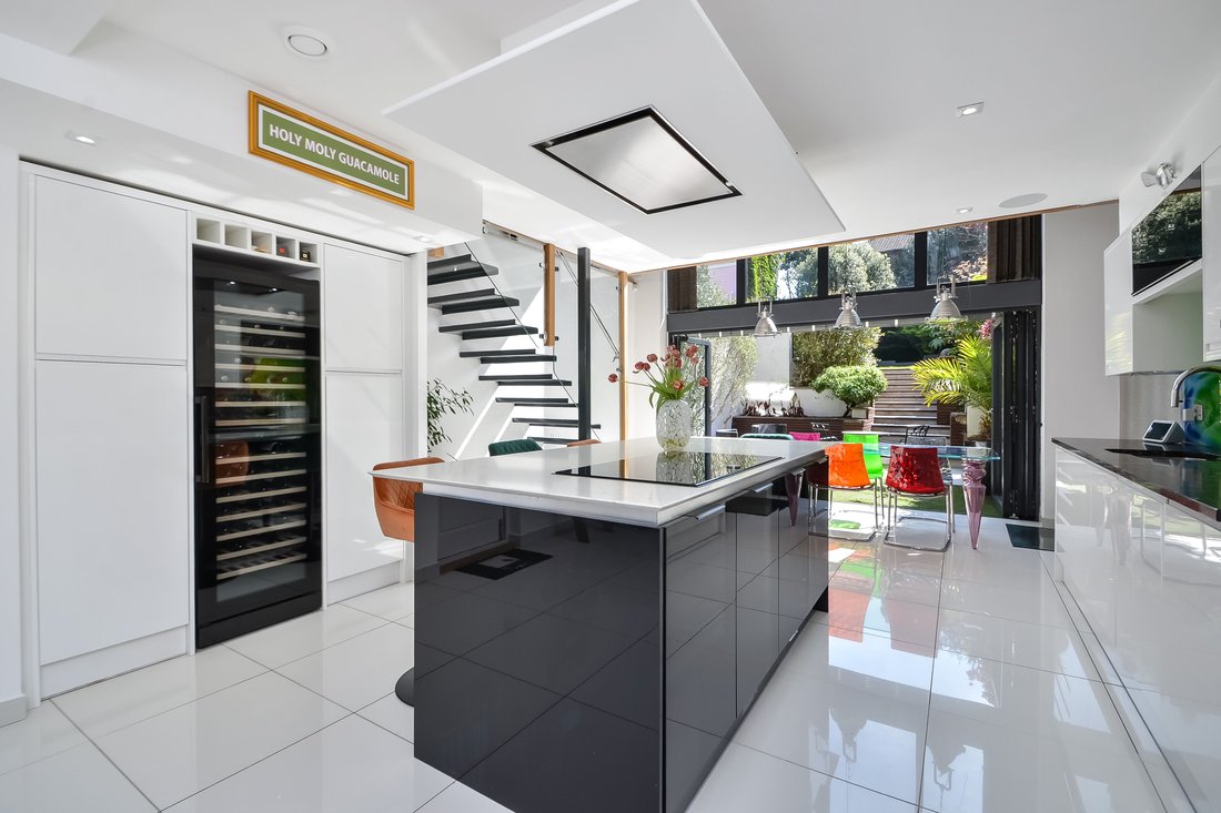 House in Southsea, England 5 - 15699600