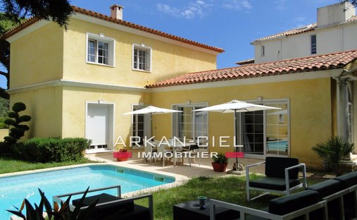 Villa in Juan les Pins-Gallice, Antibes, France 1