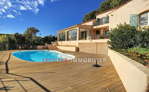 Villa in Centre, Vallauris, France 1
