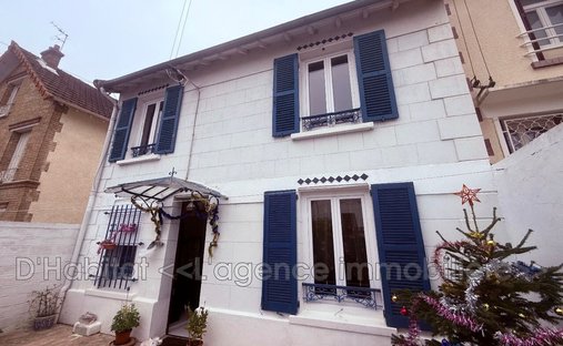 Villa in Les Trembleaux, Sartrouville, France 1