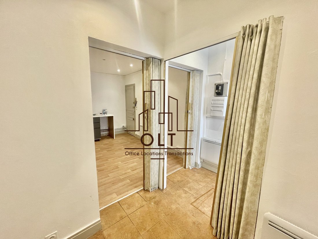 Apartment in Arrondissement of Bobigny, Ile-de-France, France 5 - 15702768