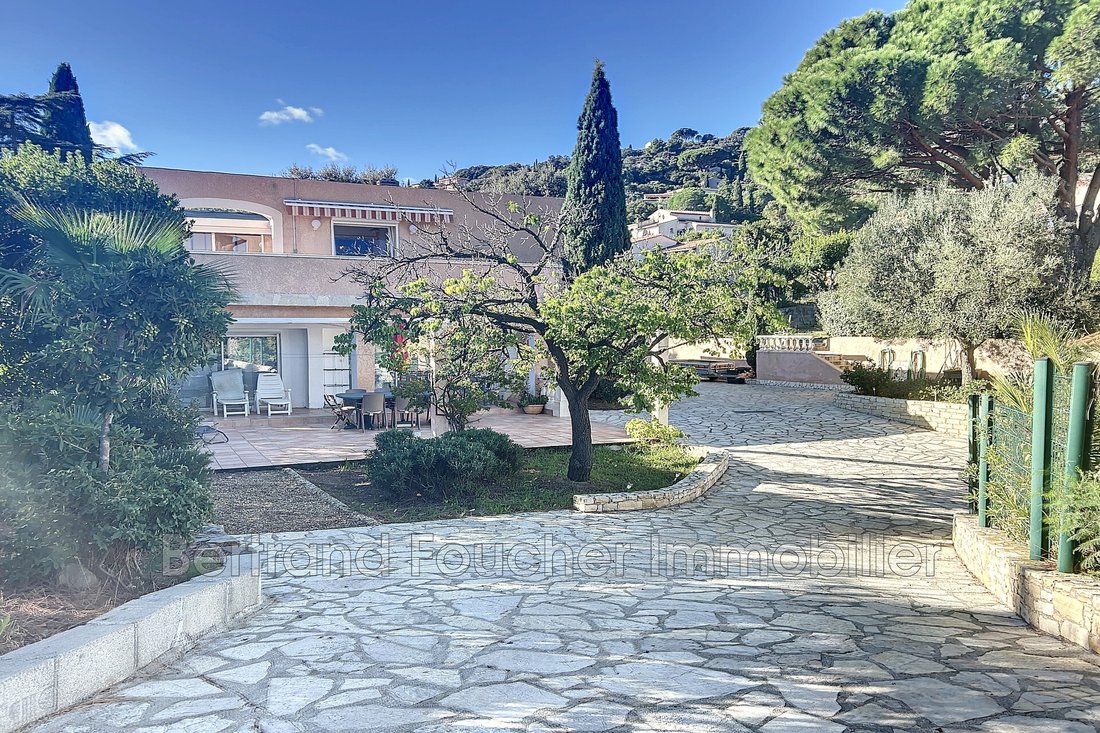 Villa in Sud, Cavalaire-sur-Mer, France 1 - 13893664