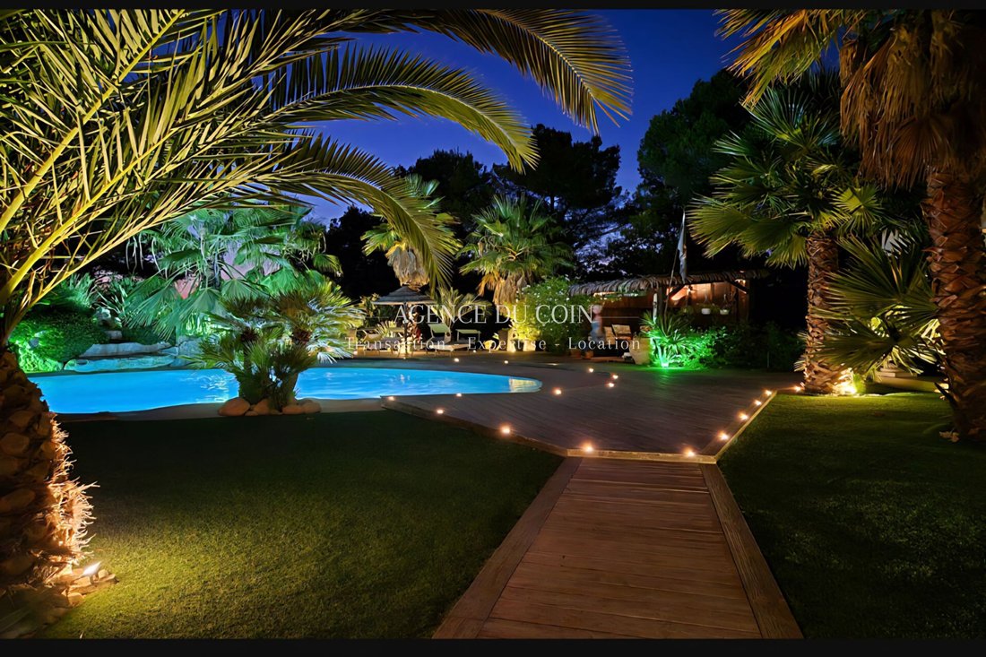 Villa in Centre Ancien, Draguignan, France 5 - 15698262