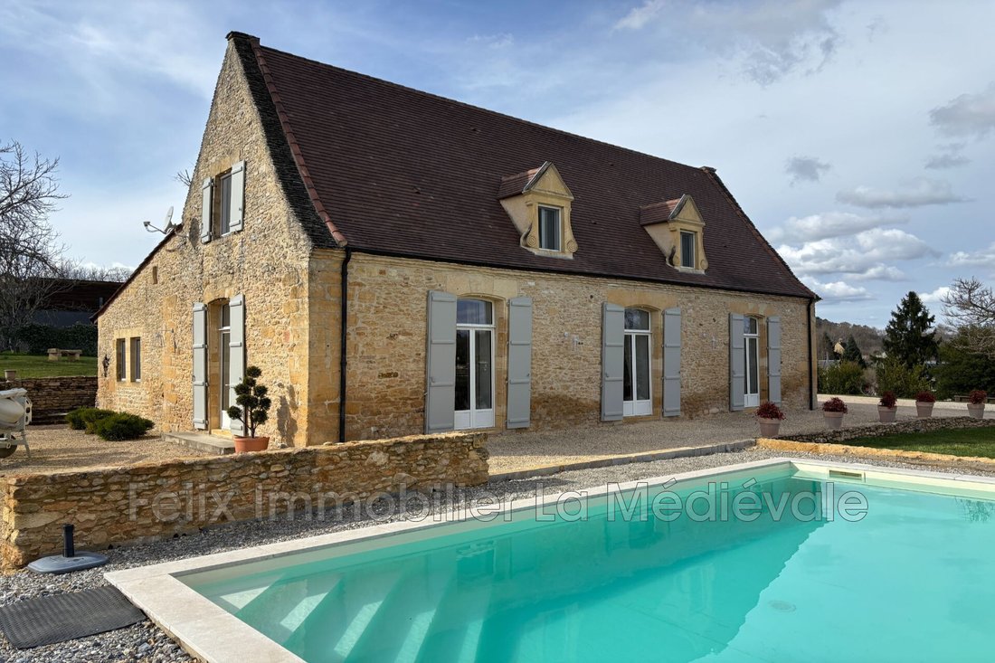 Villa in Sarlat-la-Canéda, Nouvelle-Aquitaine, France 1 - 15427766