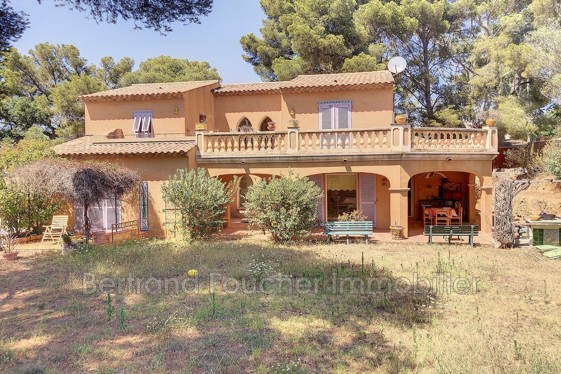 Villa in Sud, Cavalaire-sur-Mer, France 1 - 13893658